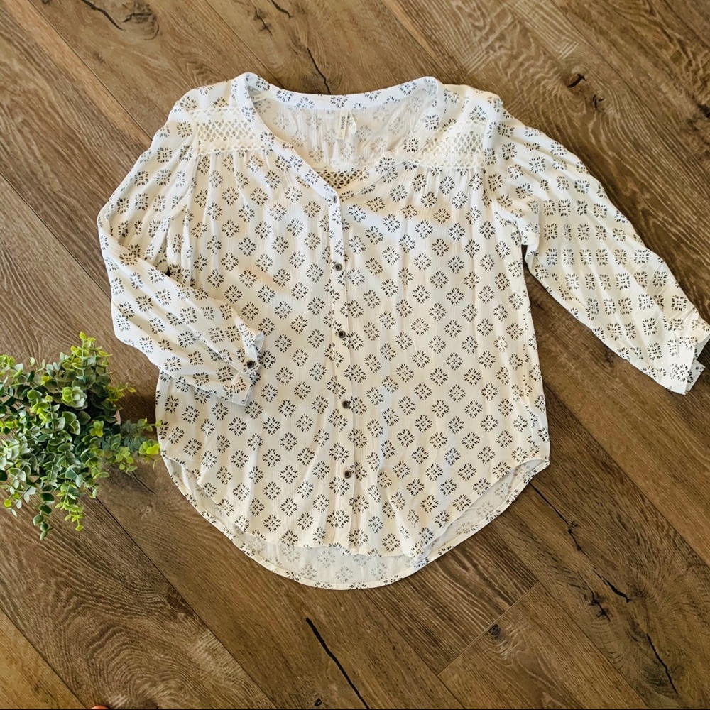 Mudd Black & Cream Patterned Top with Lace Accents
